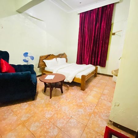 Afro Smile Hotel And Guest House-Джинджа Екстериор снимка